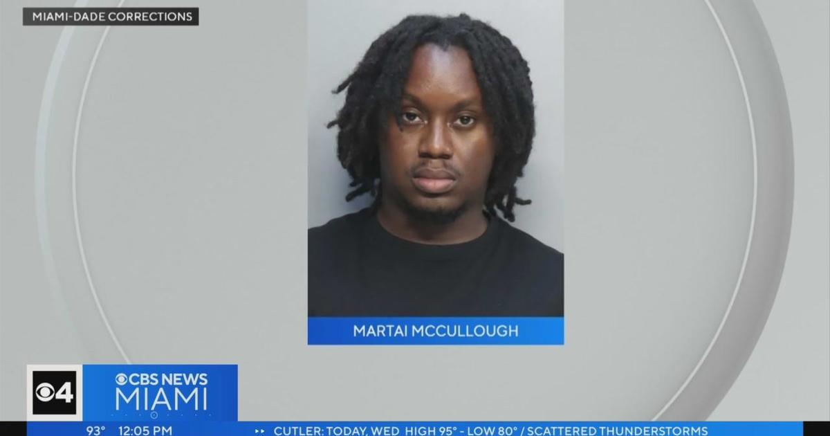 Miami-Dade center university teacher accused of inappropriate romance with student