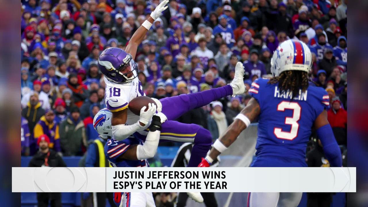 Justin Jefferson's 4th and 18 catch against Bills wins Play of the Year at  ESPYs - CBS Minnesota