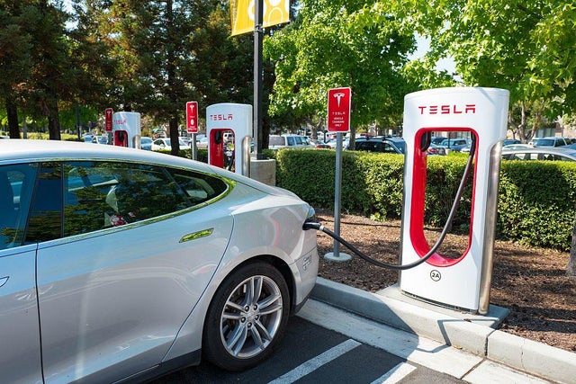 Tesla Supercharger 