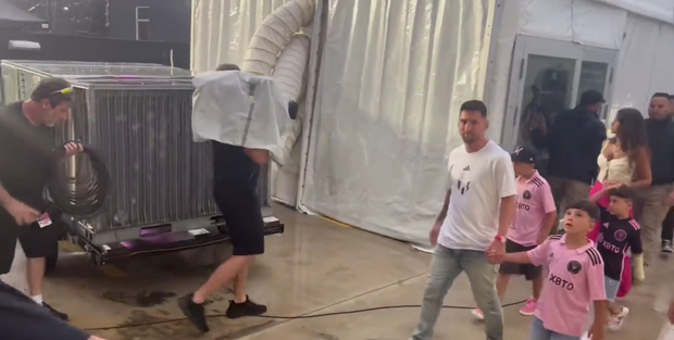 Lionel Messi walks into unveiling event