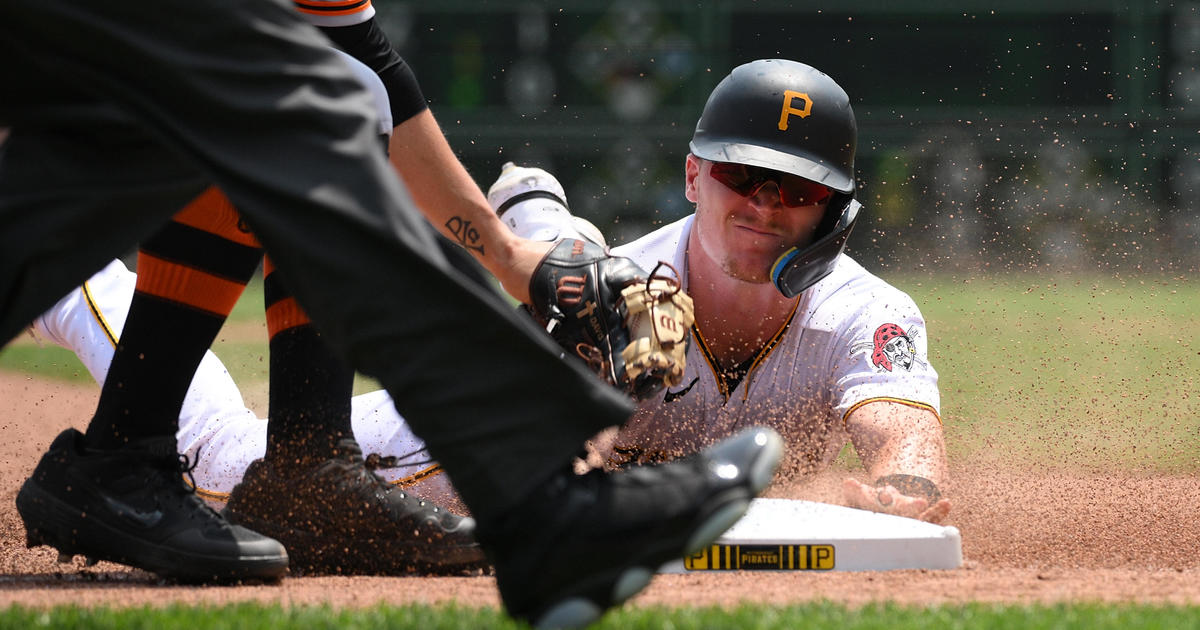 Conforto, Bailey hit 10th-inning doubles and Giants beat Pirates 8