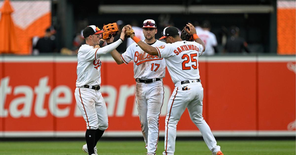 Orioles move within a game of first place after finishing off