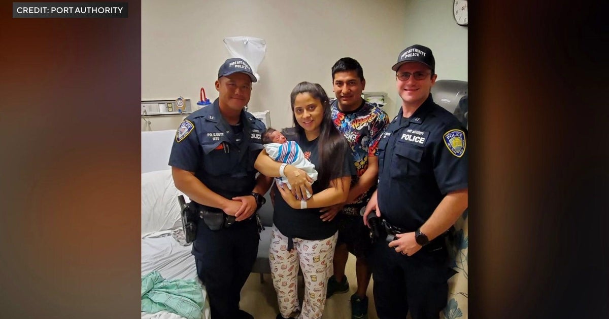 Mom reunites with Port Authority Police officers who helped deliver