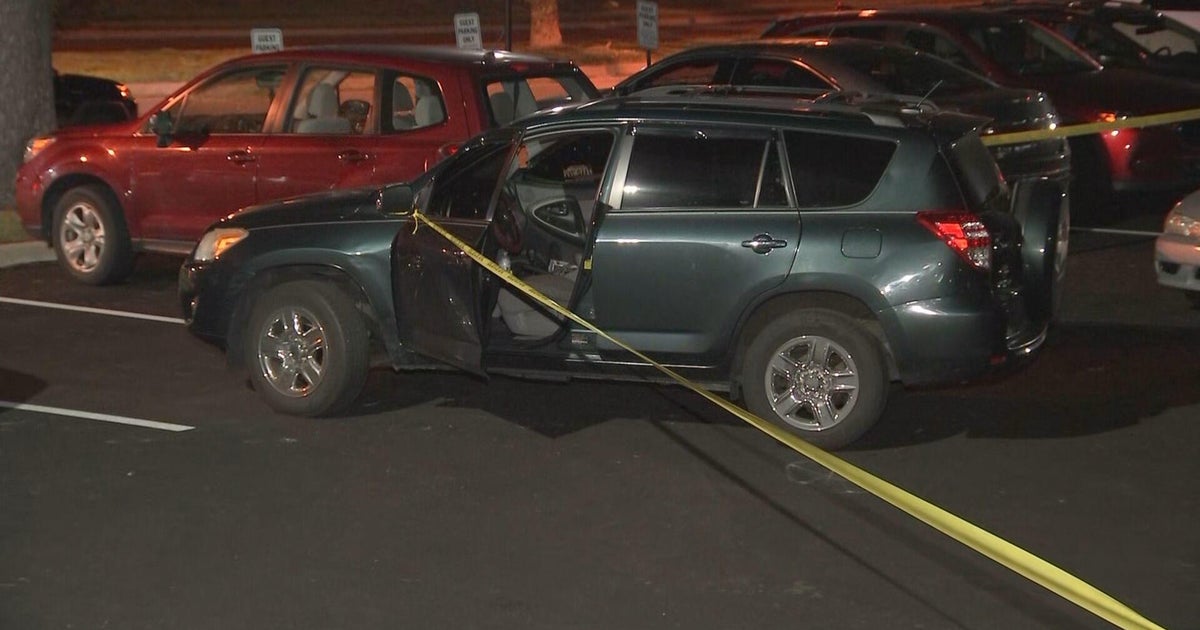 Attempted carjacking suspect shot by pizza delivery driver police