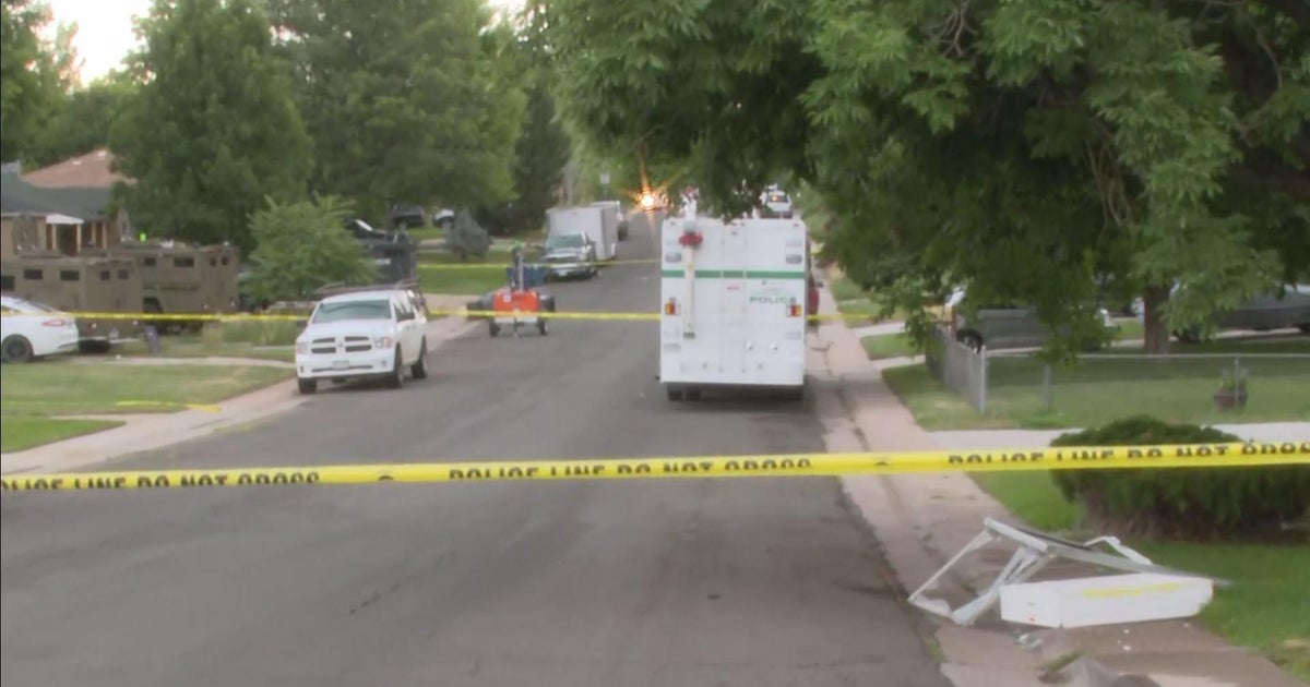 Police shoot, kill suspect who barricaded himself inside home - CBS ...