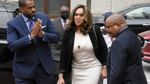 US-NEWS-BALTIMORE-MOSBY-INDICTMENT-BZ 