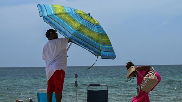 cbsn-fusion-miami-under-excessive-heat-warning-for-second-time-this-month-thumbnail-2145008-640x360.jpg 