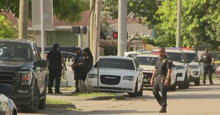 Miami Gentleman in custody following allegedly assaulting girl Miami Gentleman in custody following allegedly assaulting girl