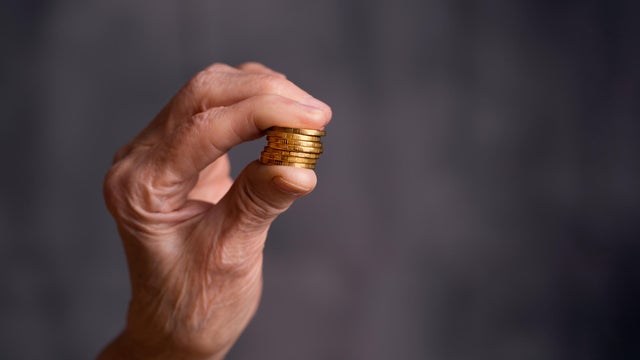 how-much-should-seniors-invest-in-gold.jpg 