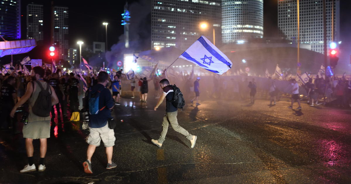 Israel parties discuss justice reforms after Netanyahu U-turn