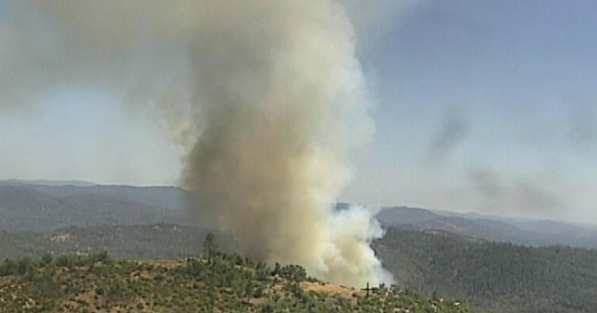 Crews battle brush fire southeast of Oroville in Butte County