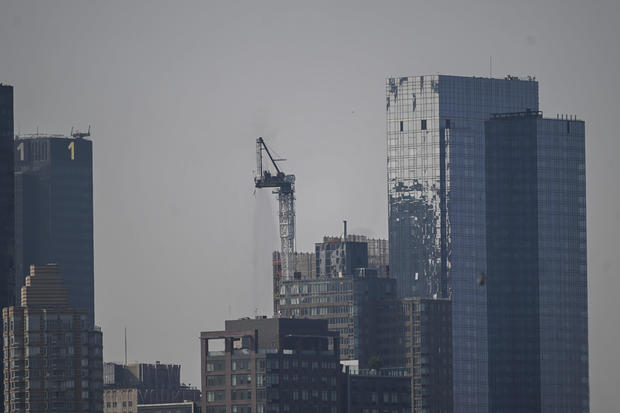 Crane catches fire on 10th Avenue in New York 