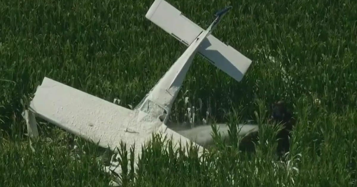Small airplane with 2 onboard crashes in field near DeKalb - CBS Chicago