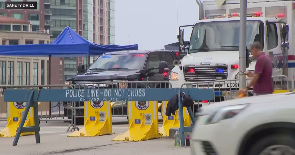 Chicago first responders hold emergency scenario drill downtown
