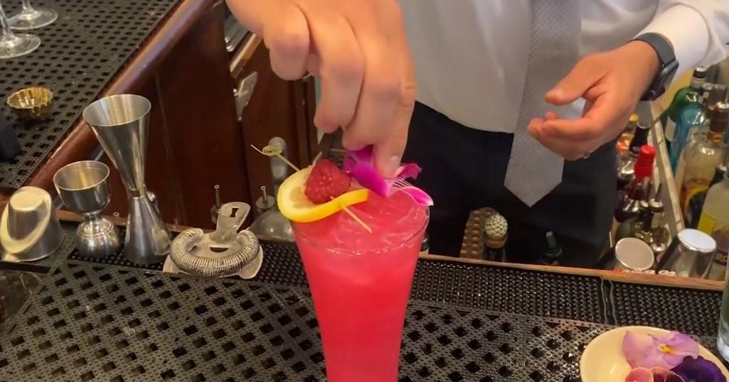 Santa Clara businesses and resorts prepare for flood of Taylor Swift followers Santa Clara businesses and resorts prepare for flood of Taylor Swift followers