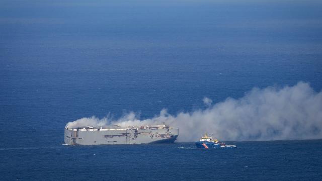 cargo-ship-fire-1556178340.jpg 