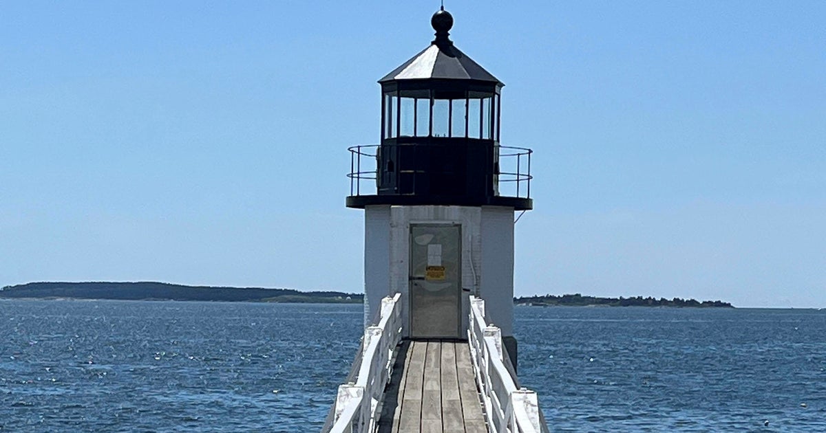 Forrest Gump lighthouse in Maine goes dark after lightning strike