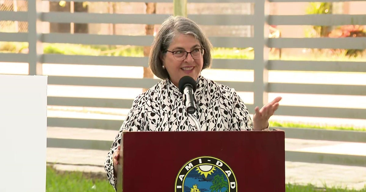 Miami-Dade County receives  million HUD grant Miami-Dade County receives  million HUD grant