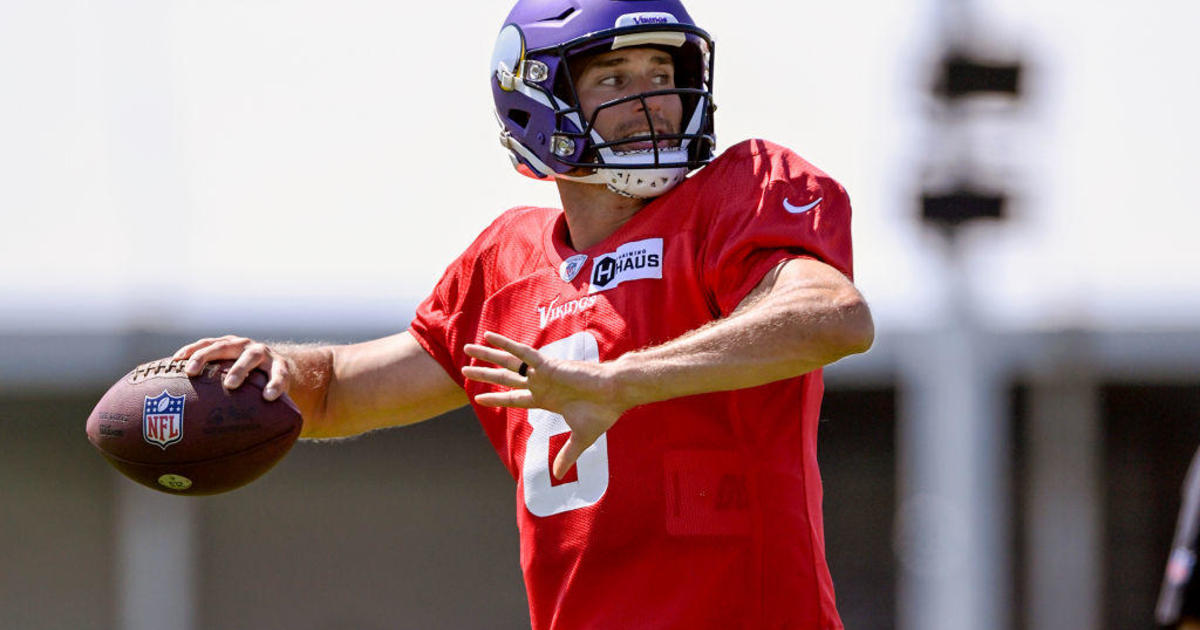 Minnesota Vikings wide receiver Justin Jefferson (18) participates during a  joint NFL football training camp with the Denver Broncos Thursday, Aug. 12,  2021, in Eagan, Minn. (AP Photo/Bruce Kluckhohn Stock Photo - Alamy