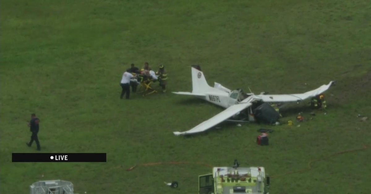 1 killed, 2 damage when little Cessna aircraft crashes at North Perry Airport in Pembroke Pines 1 killed, 2 damage when little Cessna aircraft crashes at North Perry Airport in Pembroke Pines