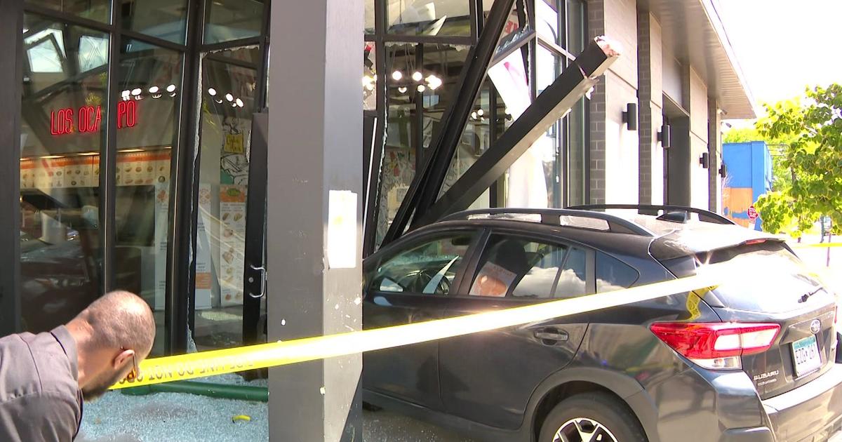 Woman crashes into Los Ocampo restaurant along Lake Street