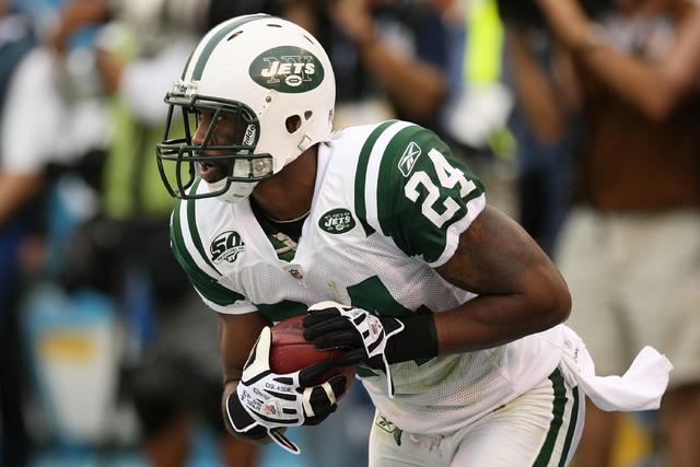 Darrelle Revis #24 New York Jets football hall of fame inductee