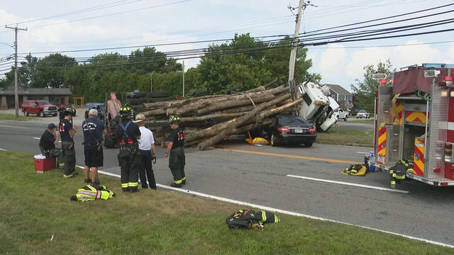 ri-lumber-truck-crash-frame-69.jpg 