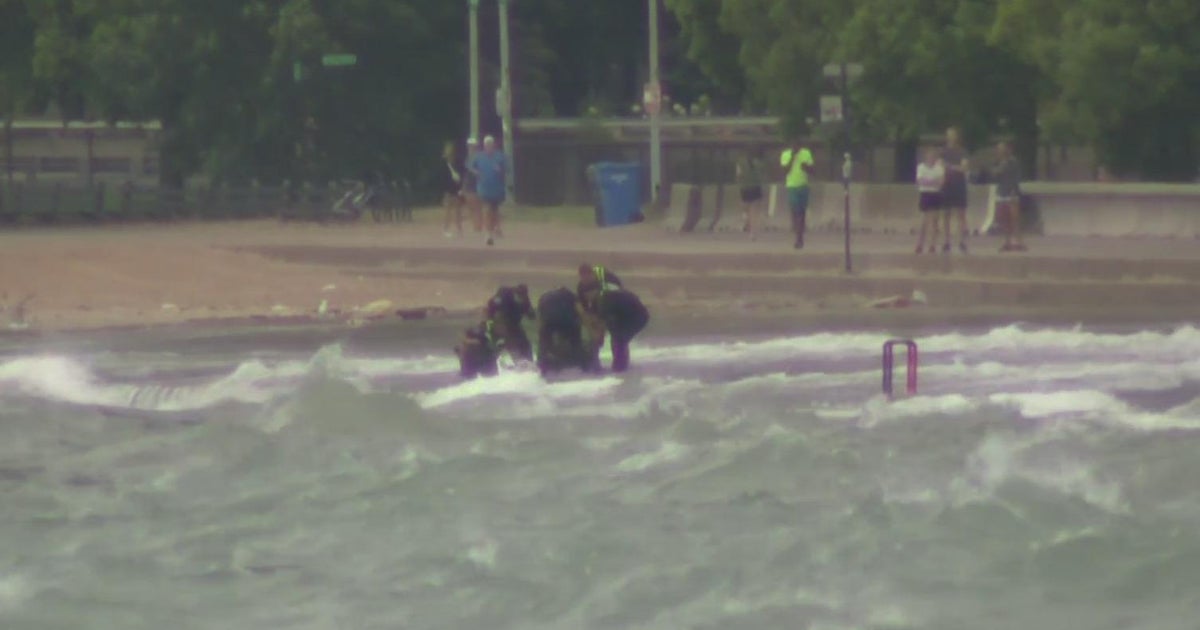 Fewer drownings in Lake Michigan likely due to bad weather this year