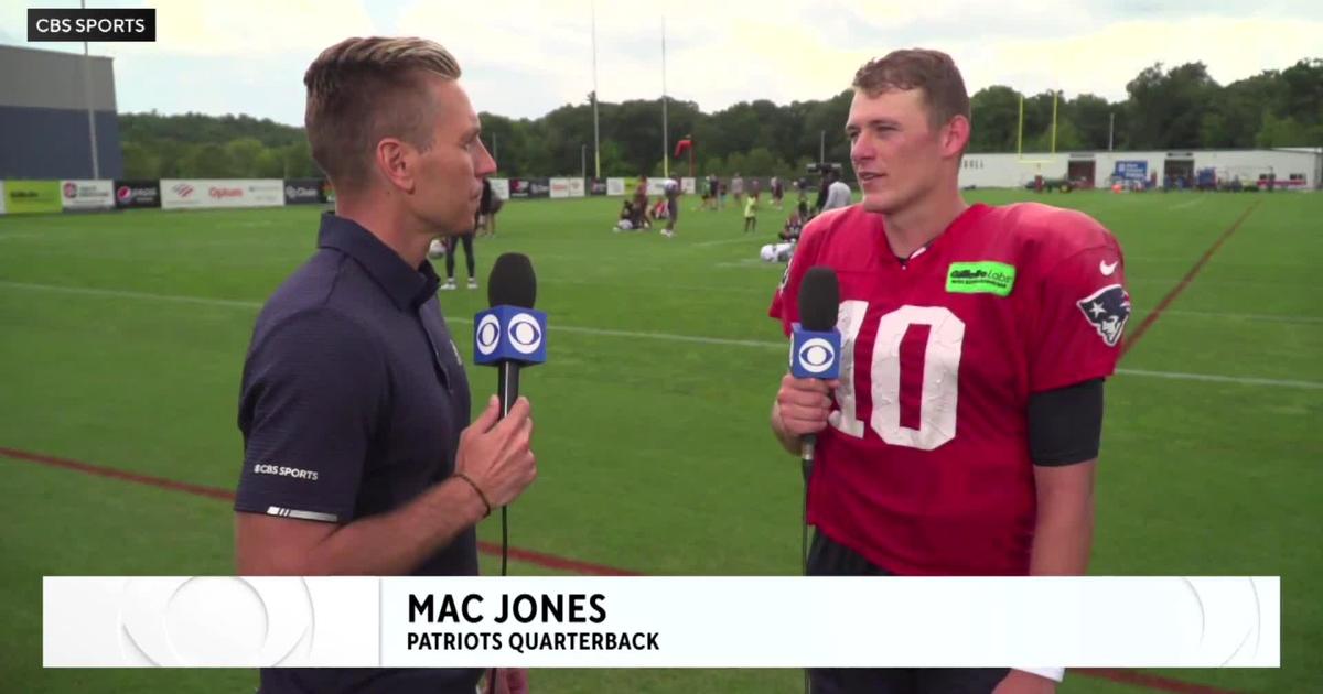 Mac Jones feeling a lot trust and positivity among Patriots offense heading  into new season - CBS Boston