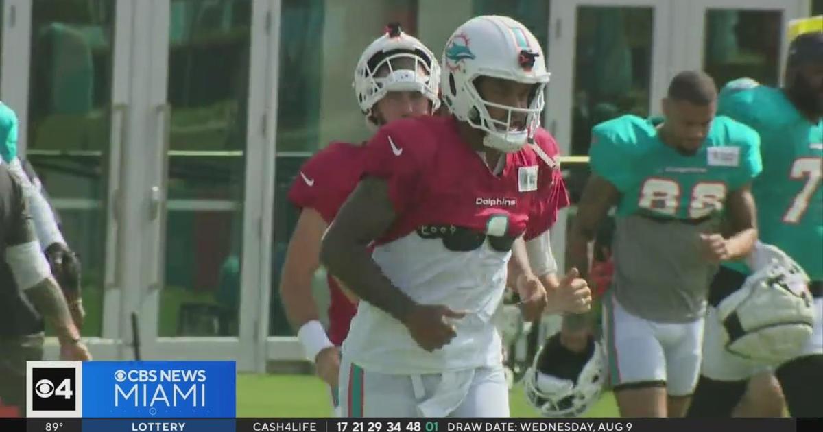 Miami Dolphins setting roster, readying for regular season, CBS Miami's  Steve Goldstein - CBS Miami