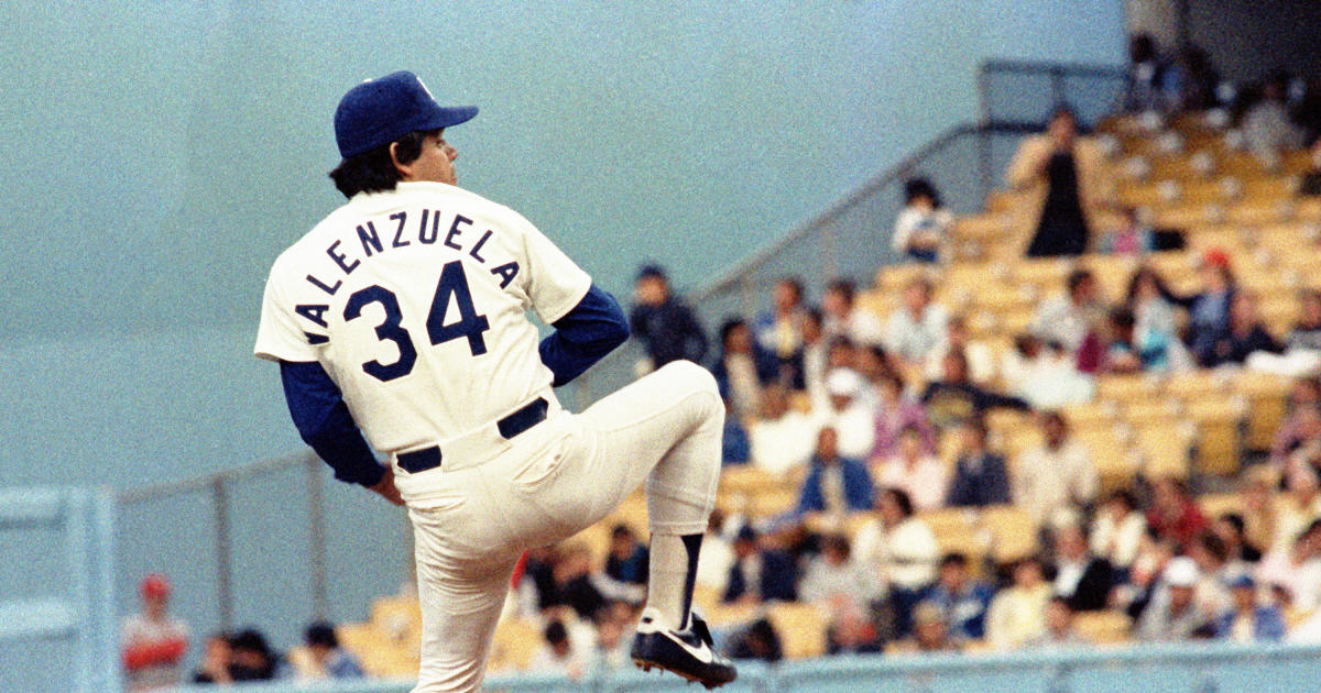 Dodgers to retire Fernando Valenzuela's No. 34 before Friday's game against  Rockies - CBS Los Angeles