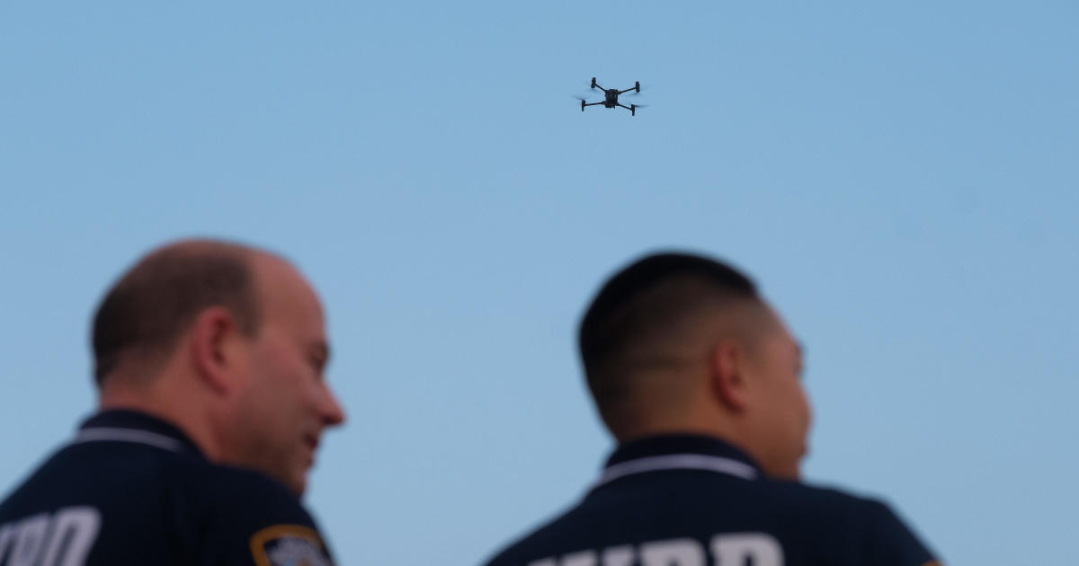 Beginning this weekend, drones will be used to scan sharks on New York City’s public beaches