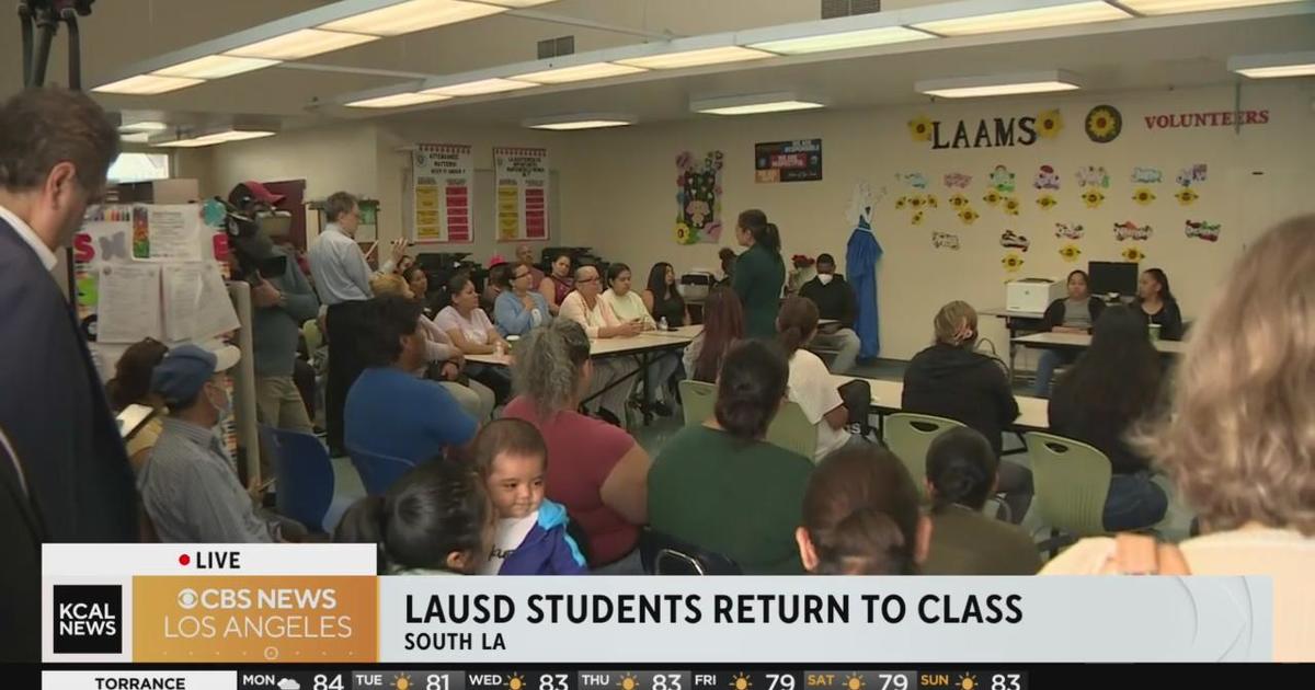 LAUSD parents attend resource centers on first day of school CBS Los