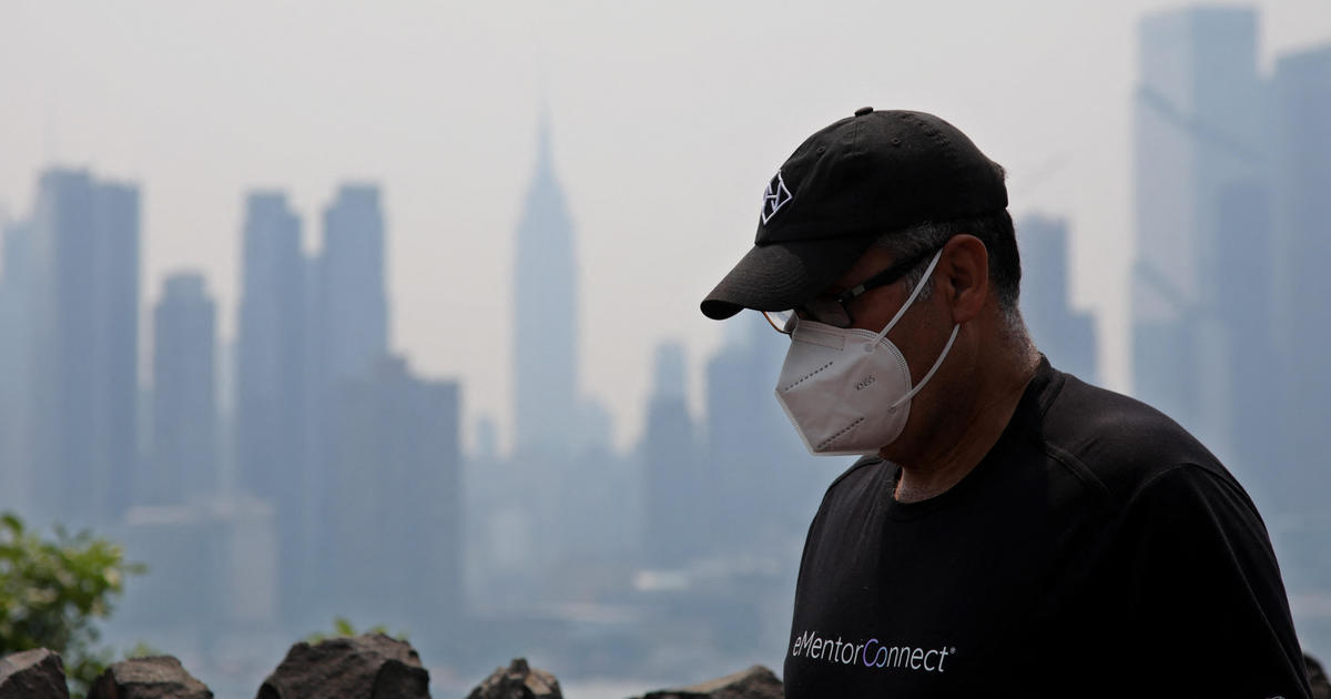 Air pollution may be to blame for thousands of dementia cases each year, researchers say