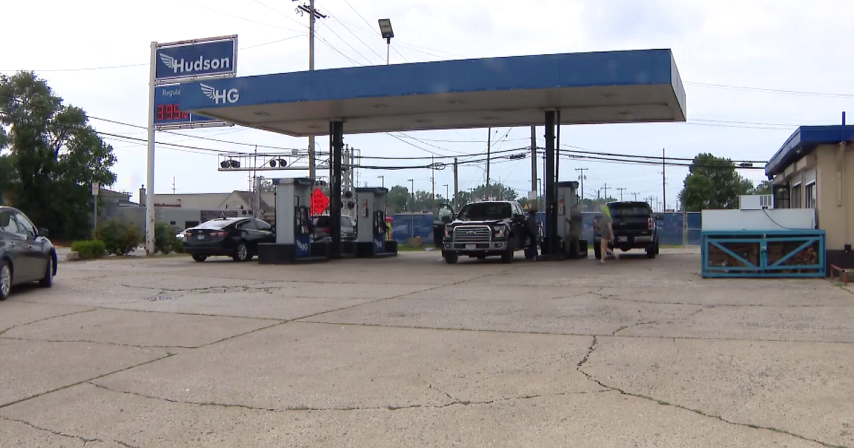 Hammond, Indiana passes ordinance requiring gas stations to close overnight