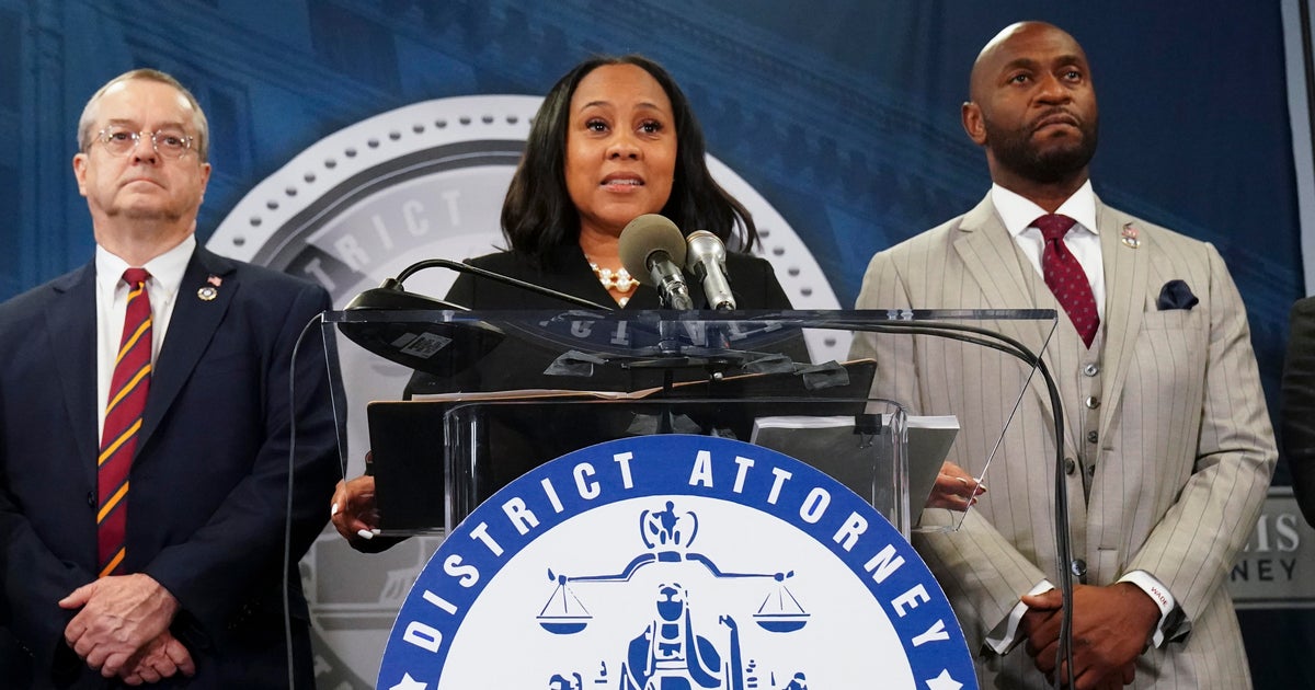 Georgia D.A. says Trump and 18 indicted allies have to turn themselves in by noon on August 25