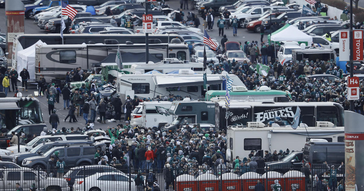 17 Photos Of Eagles Fans Tailgating Like No Other