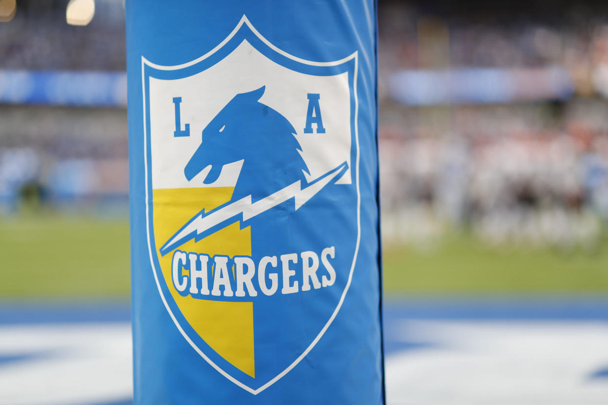 La Chargers To Donate At Least 50000 To Help With Maui Wildfire Relief Efforts Cbs Los Angeles 