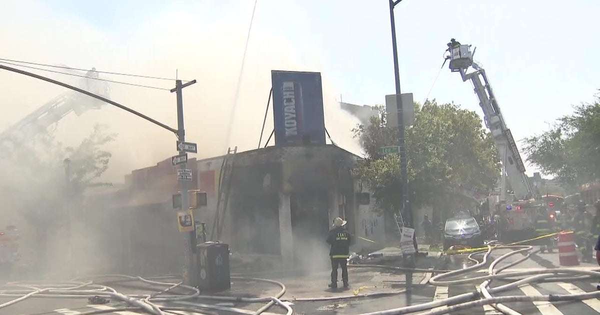 Williamsburg residents in shock following devastating fire that wiped