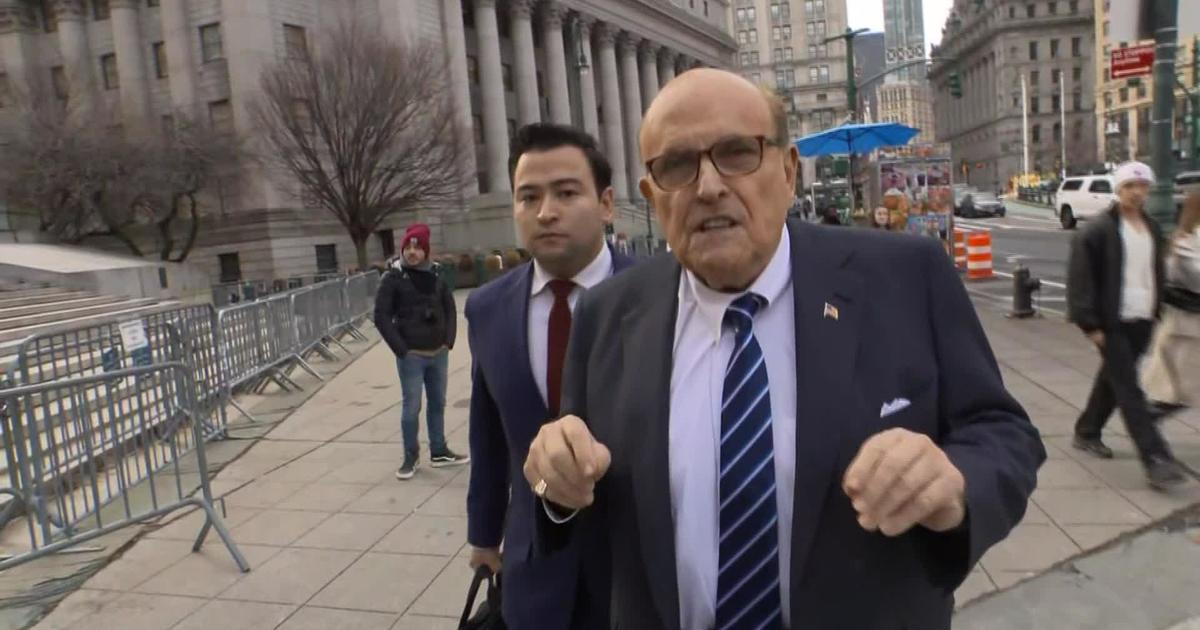 Trump Case / Giuliani, no lawyer surrender negotiation