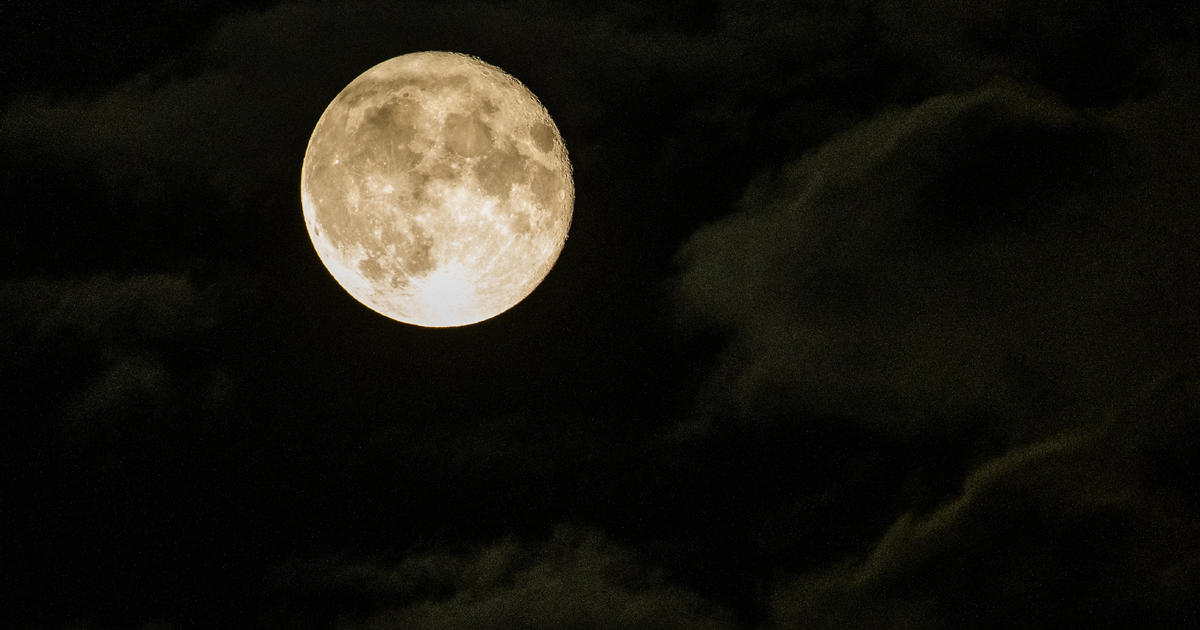 Рядка супер синя луна пристига тази седмица. Ето как да го видите.