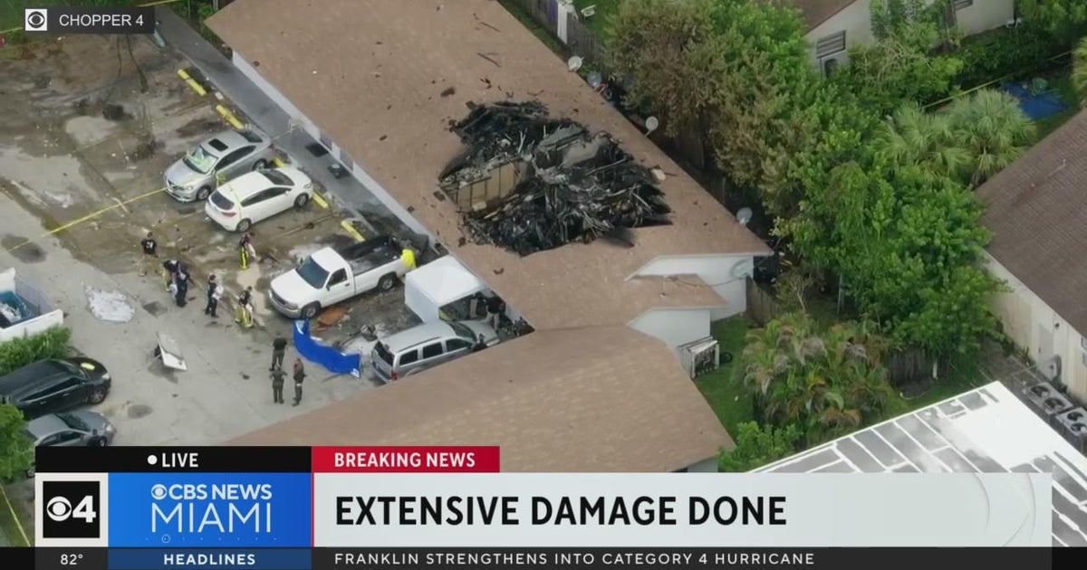1 dead, 4 hurt when helicopter crashed into Pompano Beach front apartment constructing