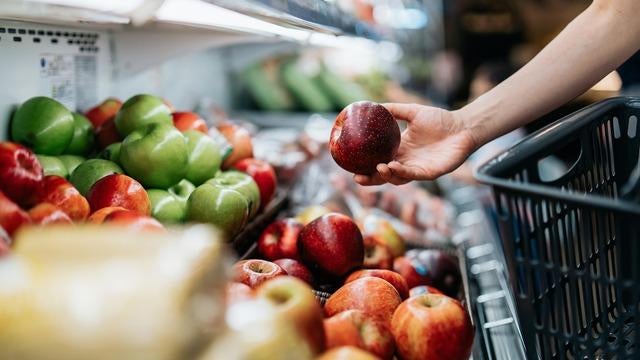 cbsn-fusion-prescriptions-for-fruits-veggies-help-health-thumbnail-2248854-640x360.jpg 