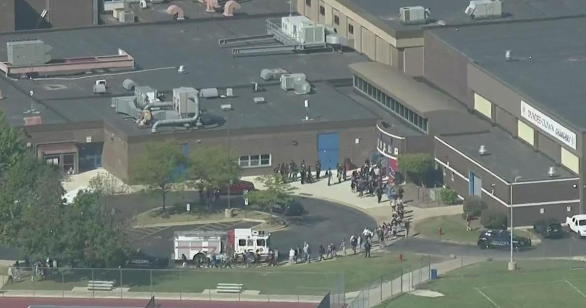 Lockdown at DundeeCrown High School in Carpentersville CBS Chicago