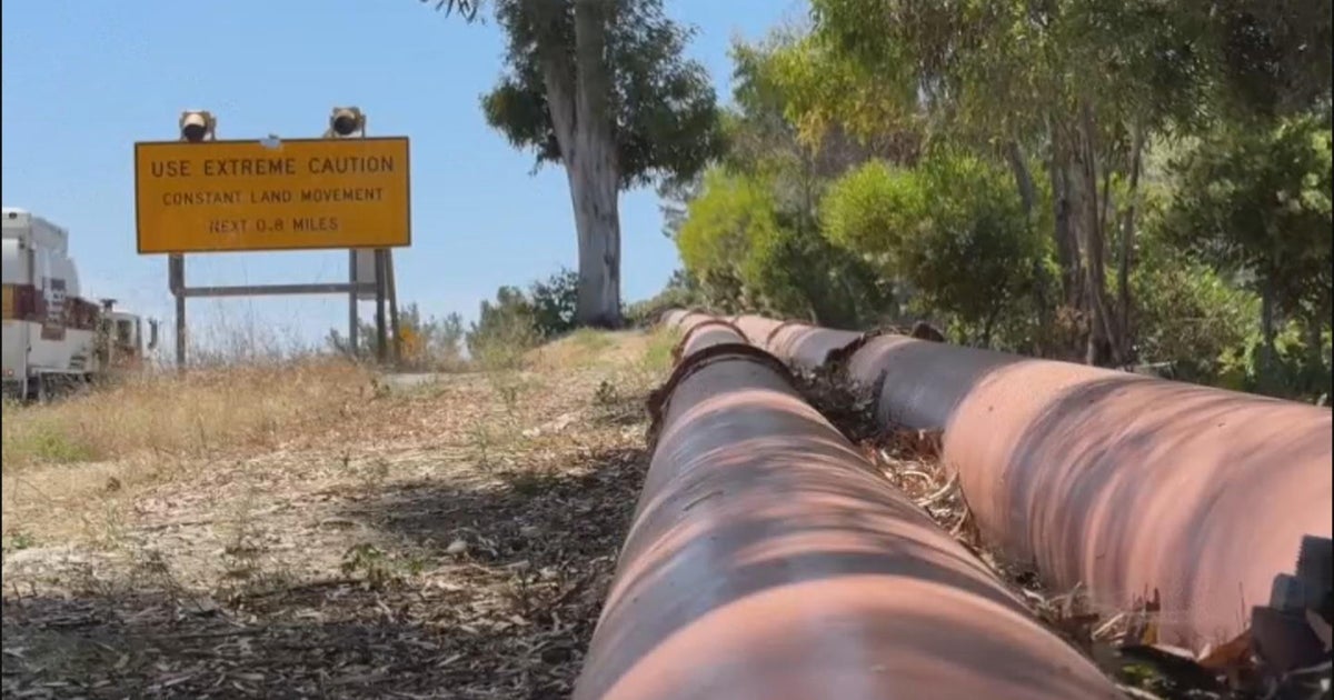 Sliding homes in Rancho Palos Verdes get lifeline from FEMA - CBS Los ...