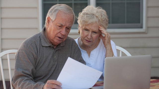 reverse-mortgage-red-flags-seniors-should-know.jpg 