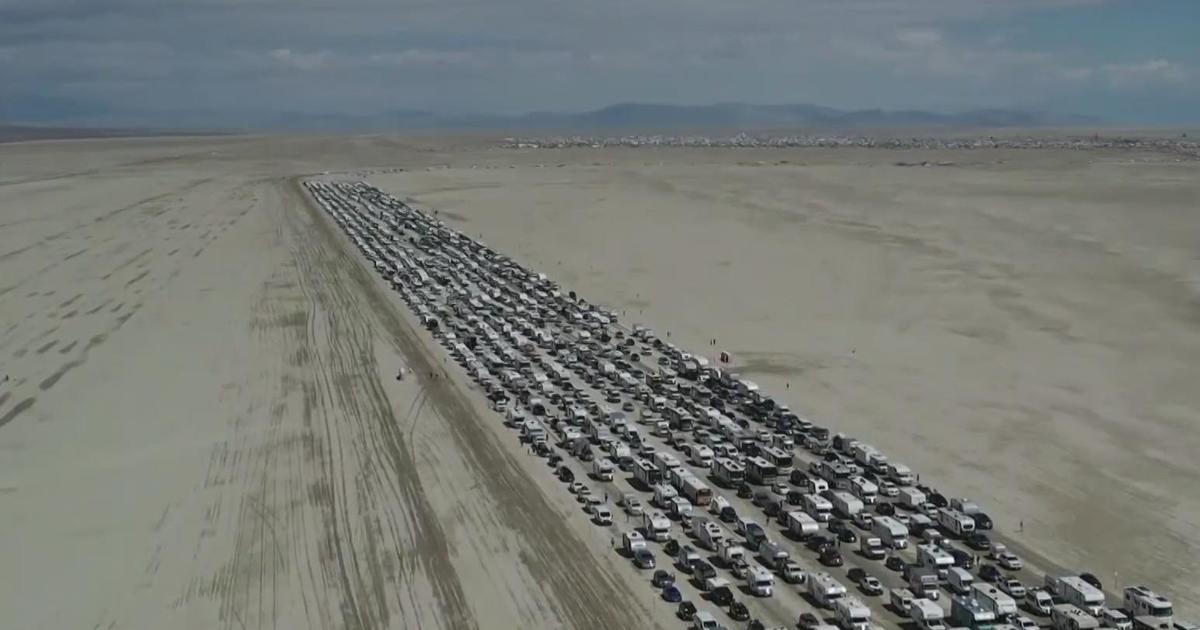 Burning Man revelers leave Nevada desert after being stranded during floods