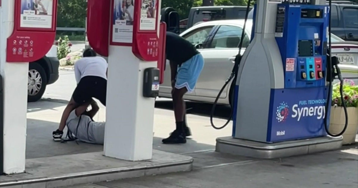 Caught on camera: Woman brutally attacked at Long Island gas station ...