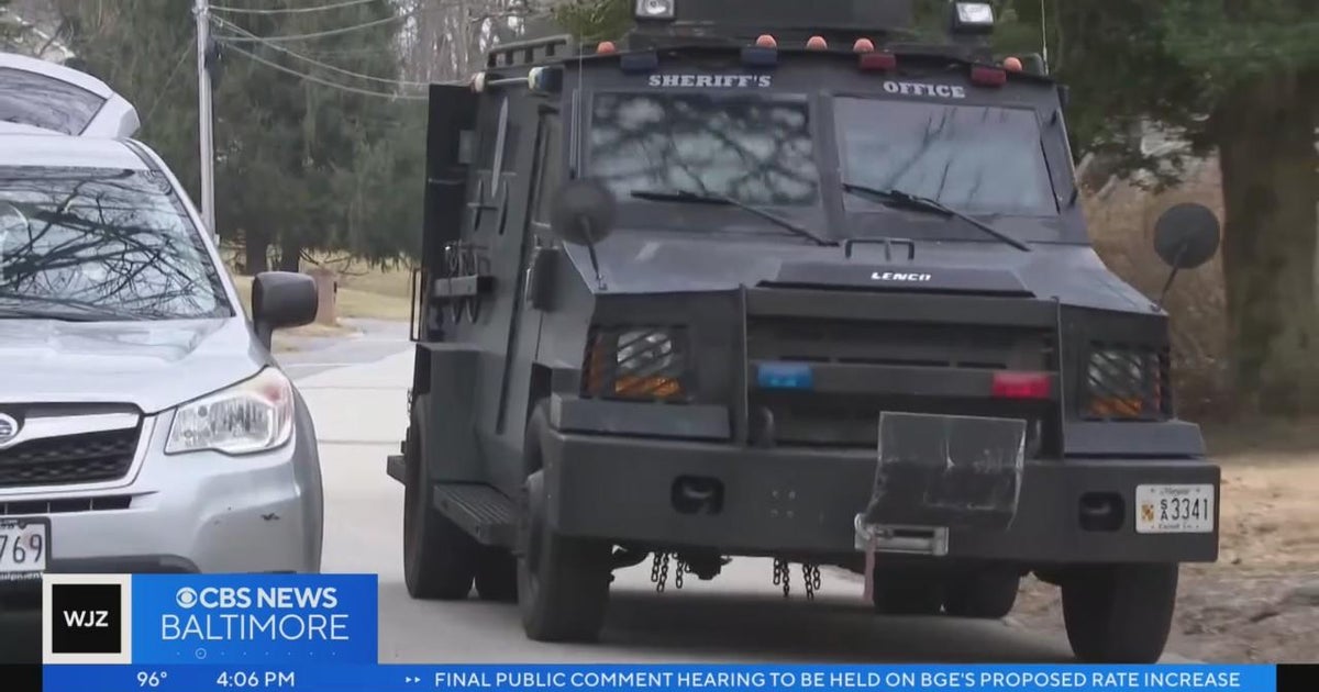 David Linthicum, charged with shooting officers, multicounty manhunt