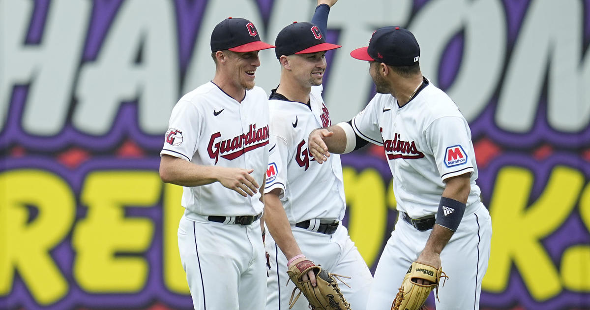 Royce Lewis hits a grand slam, drives in 6 as the AL Central-leading Twins  crush Cleveland 20-6